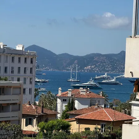 Square Croisette Apartman *